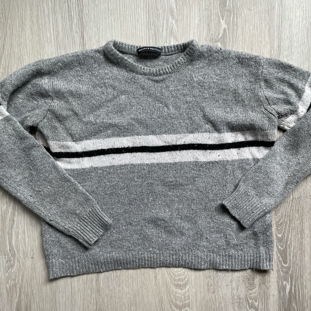Brandy Melville Grey Sweater